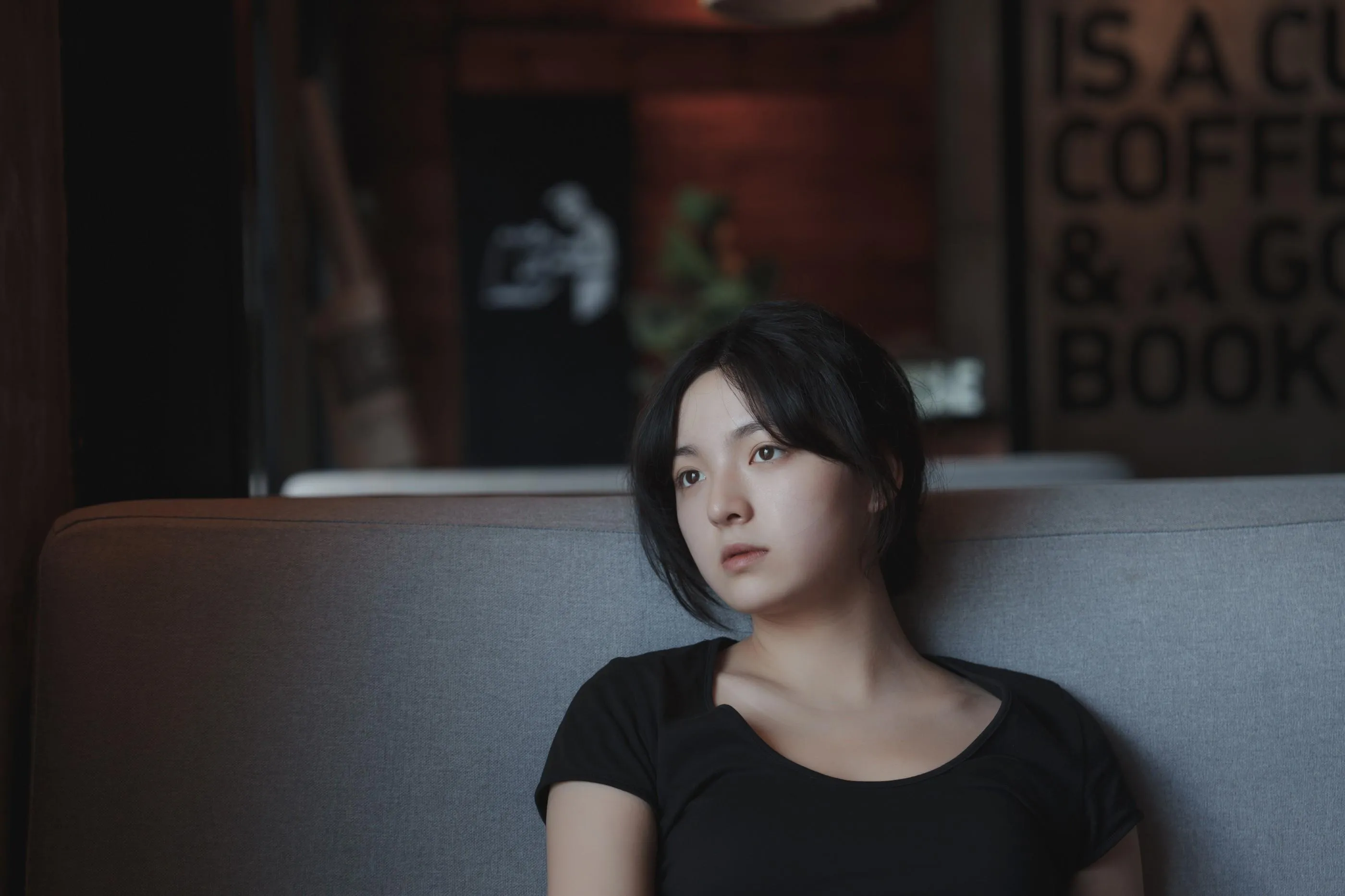 [YITUYU艺图语]2022.09.11 咖啡屋里的素颜女孩 dudu [32P]插图4